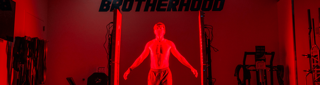 Red light therapy for athletes uses specific wavelengths of red and near-infrared light to support cellular function