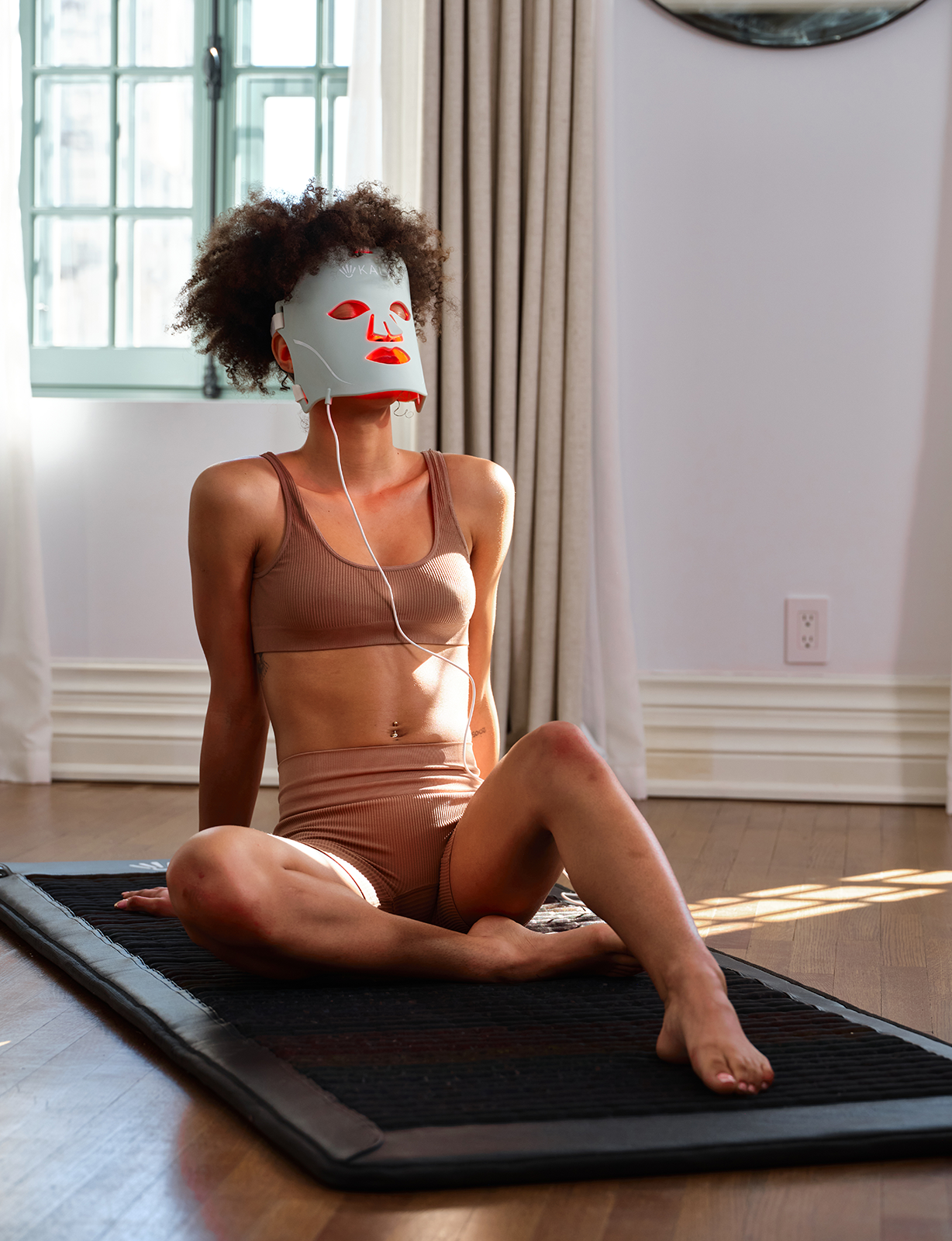 The Kala Red Light Face Mask uses medical-grade LED therapy to rejuvenate and refresh your skin.