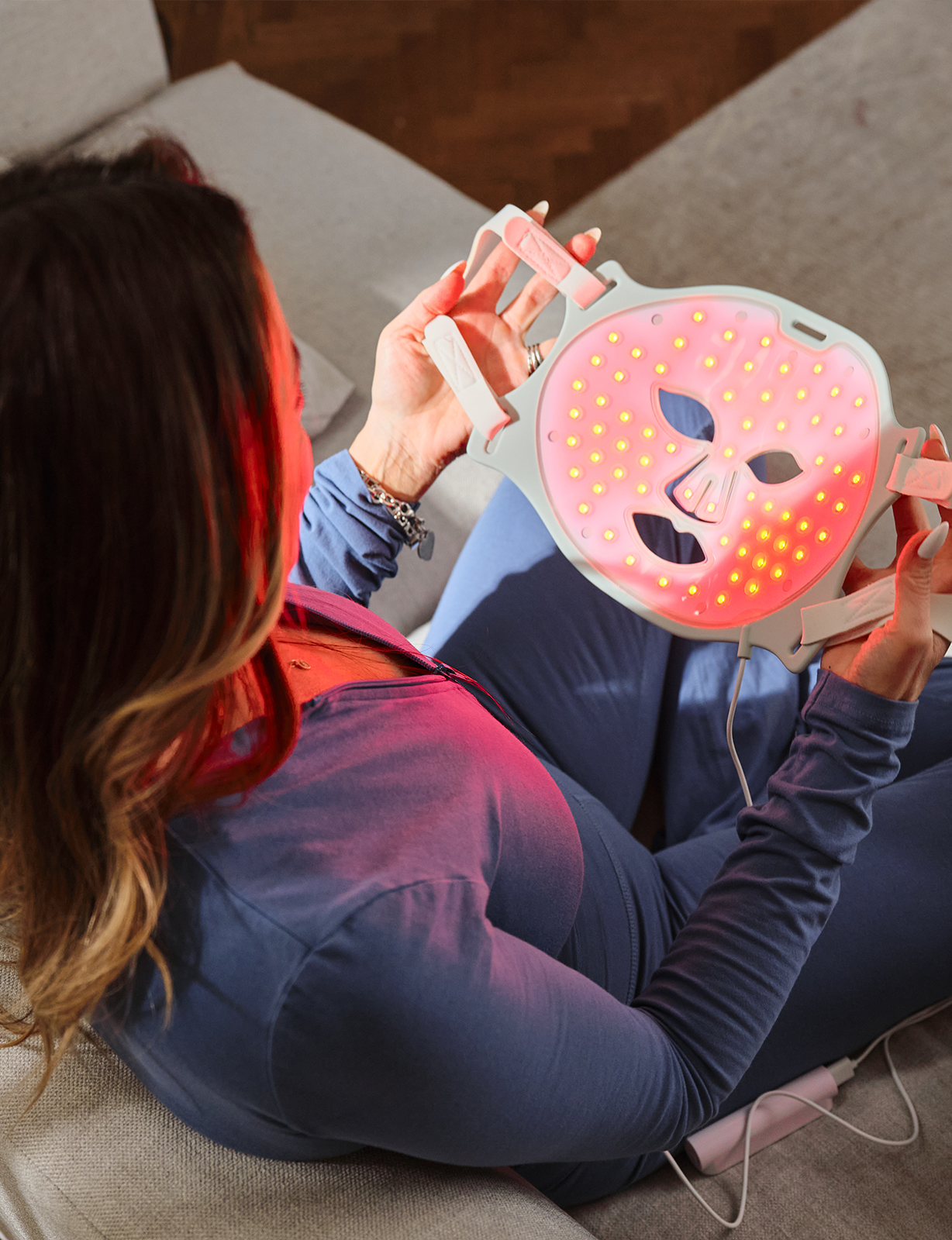 The Kala Red Light Face Mask uses medical-grade LED therapy to rejuvenate and refresh your skin.