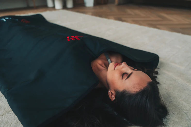 The Kala Infrared Sauna Blanket is designed to deliver deep, penetrating heat that helps your body relax, recover, and recharge.