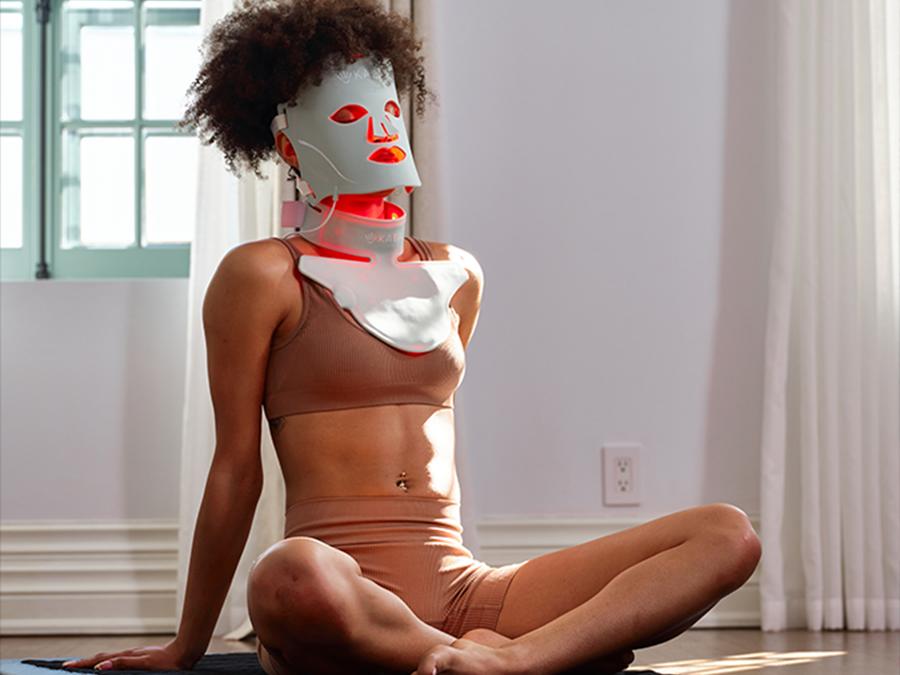 The Kala Red Light Neck Rejuvenator delivers advanced red and near-infrared light therapy directly to the neck and upper chest.